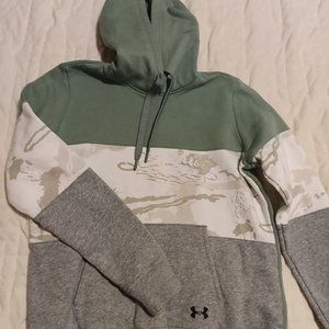 Never Worn Under Armour multicolor hoodie